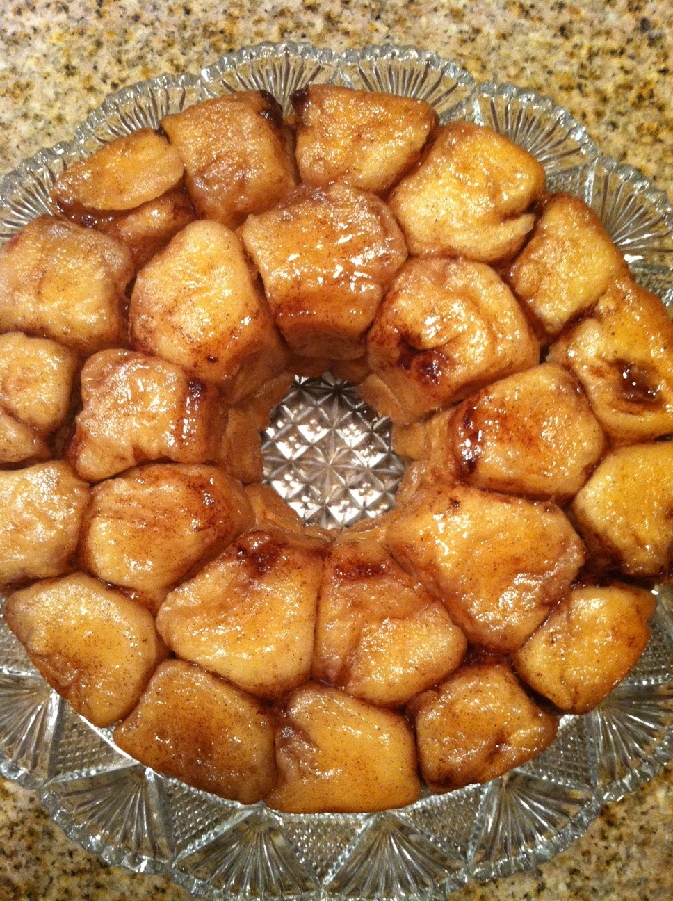 https://www.bridgford.com/bread/wp-content/uploads/2014/01/finished-monkey-bread-41.jpg