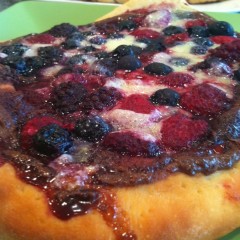 https://www.bridgford.com/bread/wp-content/uploads/2014/03/fruit-pizza15-240x240.jpeg