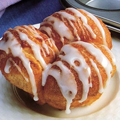 https://www.bridgford.com/bread/wp-content/uploads/2015/07/Cinnamon-Cloverleaf-Rolls-240x240.jpg