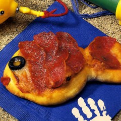 https://www.bridgford.com/bread/wp-content/uploads/2015/07/Freddie-Fish-Pizza-240x240.jpg