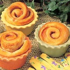 https://www.bridgford.com/bread/wp-content/uploads/2015/07/Garden-Pot-Cinnamon-Rolls-240x240.jpg