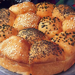 https://www.bridgford.com/bread/wp-content/uploads/2015/07/Seeded-Pull-Apart-Rolls-240x240.jpg