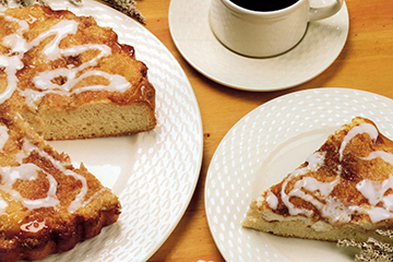 https://www.bridgford.com/bread/wp-content/uploads/2015/07/Sour-Cream-Coffee-Cake.jpg