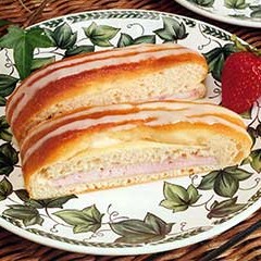 https://www.bridgford.com/bread/wp-content/uploads/2015/07/Strawberries-Cream-Bread-240x240.jpg