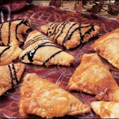https://www.bridgford.com/bread/wp-content/uploads/2015/07/apple-empanadas-240x240.jpg