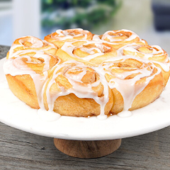 https://www.bridgford.com/bread/wp-content/uploads/2015/07/cinnamon-rolls-web-240x240.png