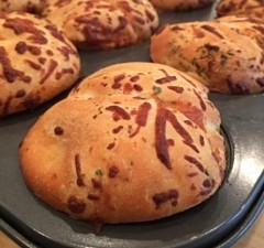 https://www.bridgford.com/bread/wp-content/uploads/2016/07/garlic_cheese_video_image_web1-240x225.jpg