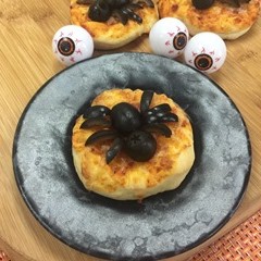 https://www.bridgford.com/bread/wp-content/uploads/2016/10/olive_spider_pizza_web-240x240.jpg