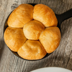 https://www.bridgford.com/bread/wp-content/uploads/2022/06/skillet-rolls-240x240.png