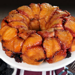 https://www.bridgford.com/bread/wp-content/uploads/2024/04/Blackberry-Pull-Apart-e1713461217440-240x240.jpg
