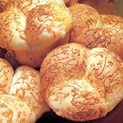 https://www.bridgford.com/foodservice/wp-content/uploads/2015/07/Cheesy-Cloverleaf-Rolls-240x240.jpg