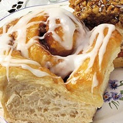 https://www.bridgford.com/foodservice/wp-content/uploads/2015/07/Cinnamon-Rolls-240x240.jpg