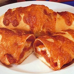 https://www.bridgford.com/foodservice/wp-content/uploads/2015/07/Pizza-Roll-Ups-240x240.jpg