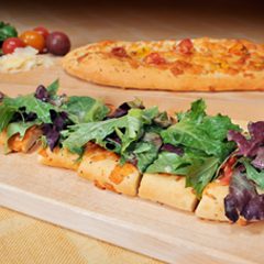 https://www.bridgford.com/foodservice/wp-content/uploads/2020/04/Simple-Salad-Pizza-240x240.jpg