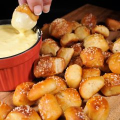 https://www.bridgford.com/foodservice/wp-content/uploads/2020/04/pretzel-bites-240x240.jpg